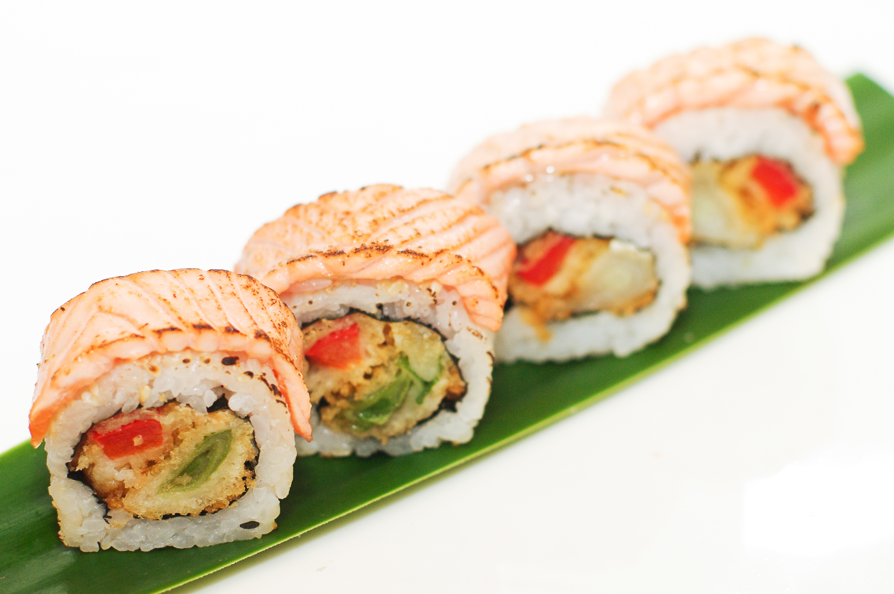 SALMONSKIN ROLL